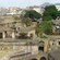 Las ruinas de la antigua ciudad Herculano se encuentran debajo del nivel de la calle de la ciudad moderna